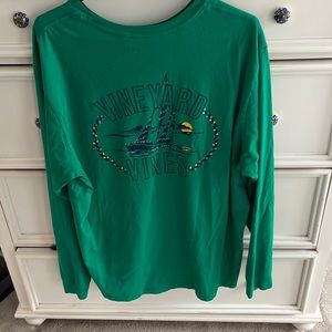 Mens Vineyard Vines holiday king sleeve tee